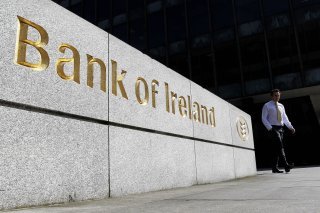 Certains articles dans les médias irlandais rapportent que des clients sans fonds sur leurs comptes ont pu retirer jusqu'à 1000 euros. (archives)